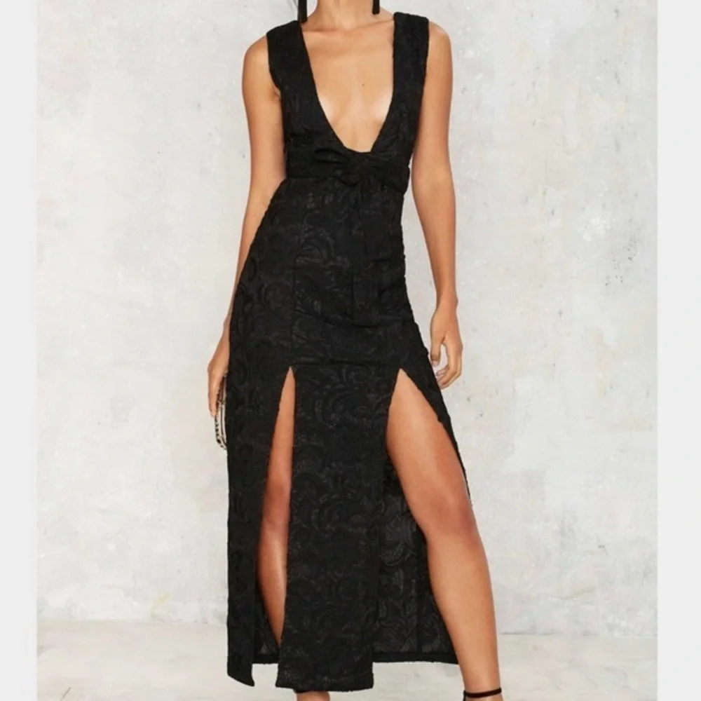 𝅺Night walker nasty gal crochet lace maxi dress